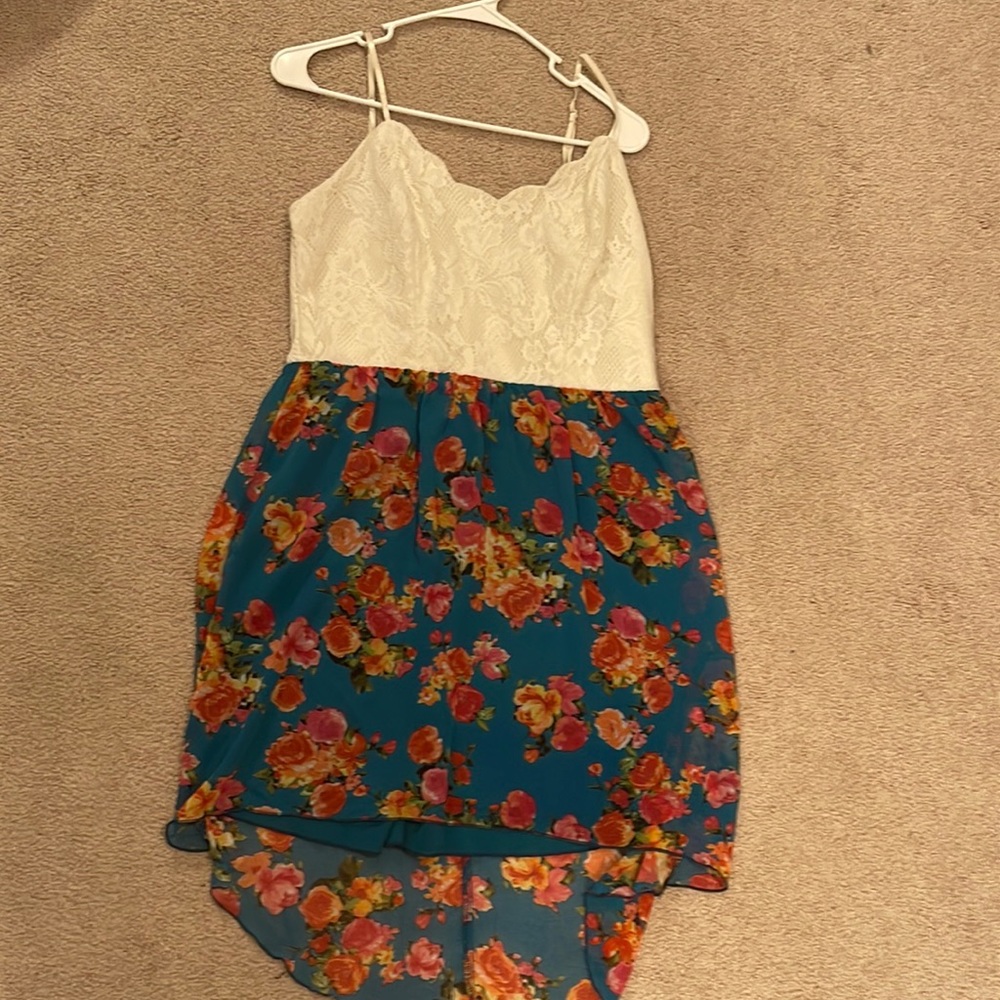 Beautiful dress!